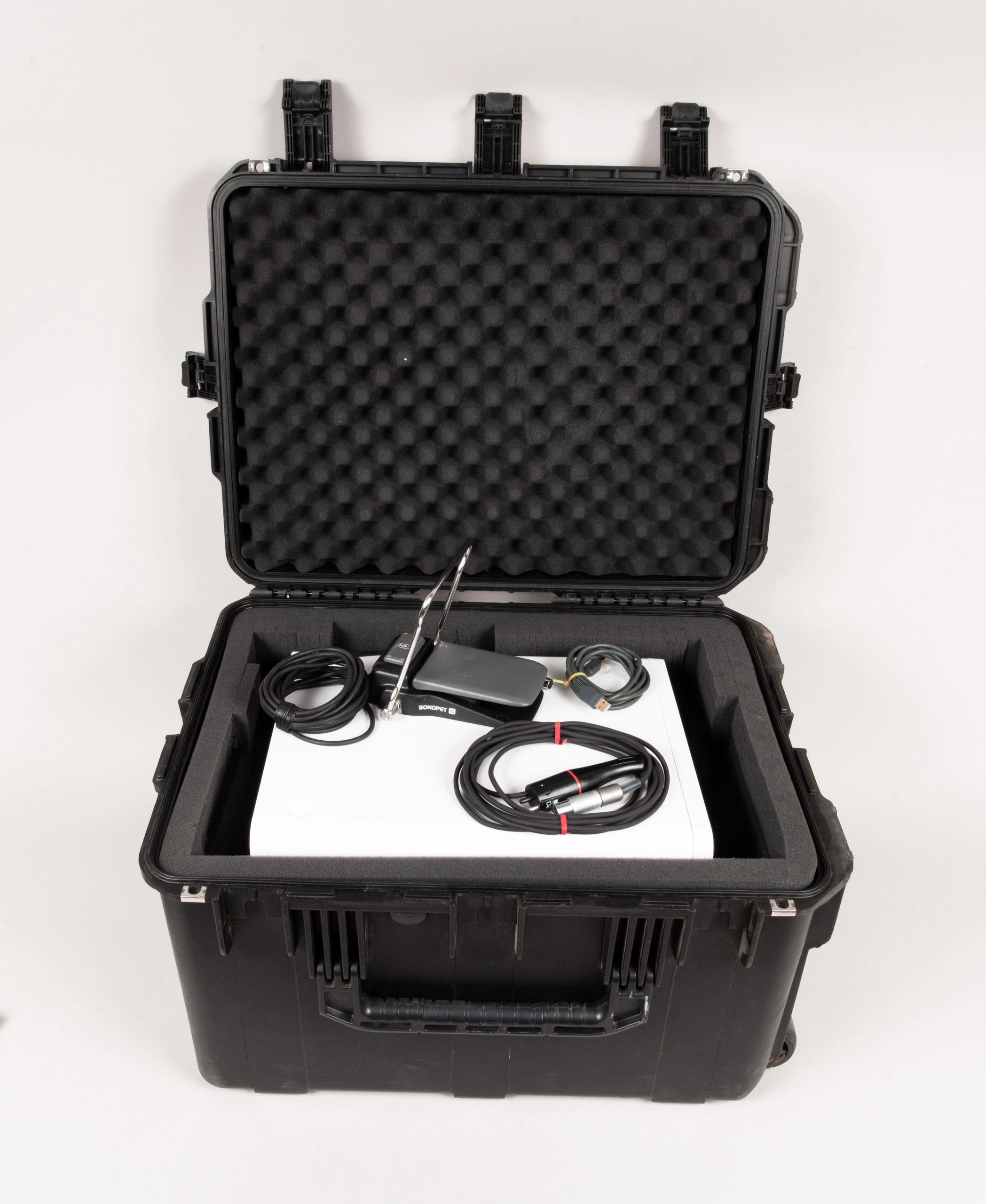 Stryker Sonopet iQ Ultrasonic Aspirator System with Universal Angled Handpiece & Foot Pedal - Image 6