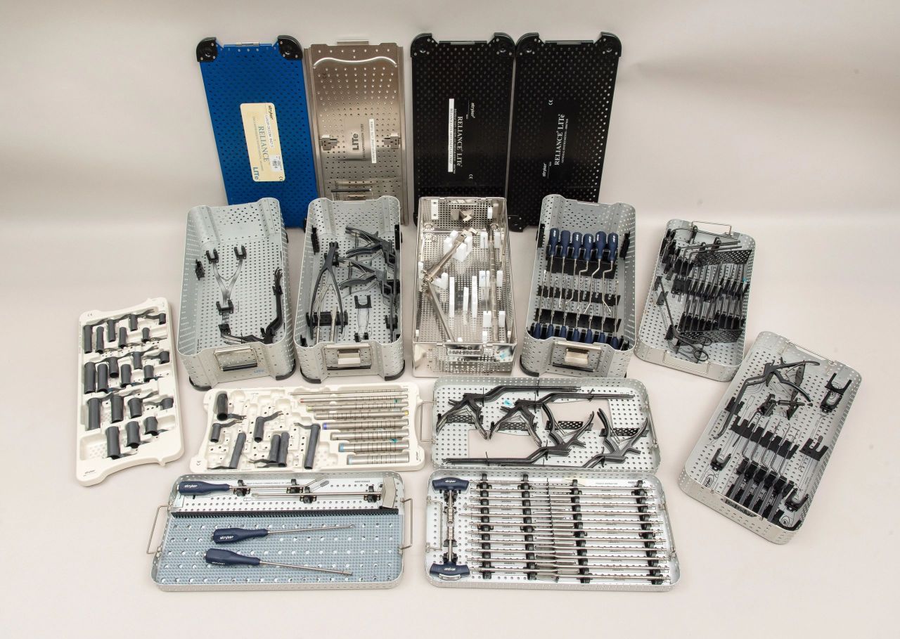 Stryker LITe Luxor Thoracic & Lumbar Posterior Approach Retractor System