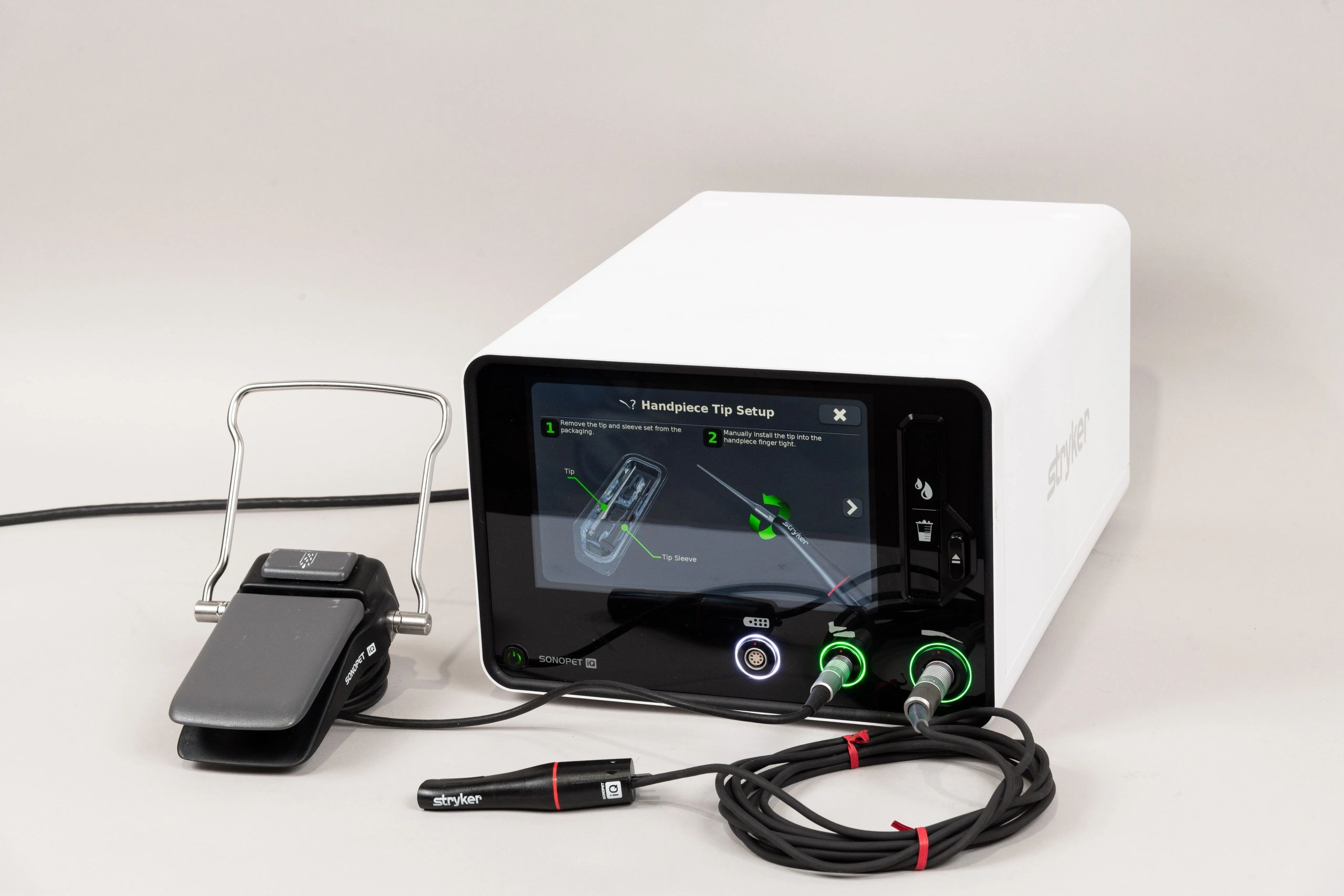 Stryker Sonopet iQ Ultrasonic Aspirator System with Universal Angled Handpiece & Foot Pedal - Image 2