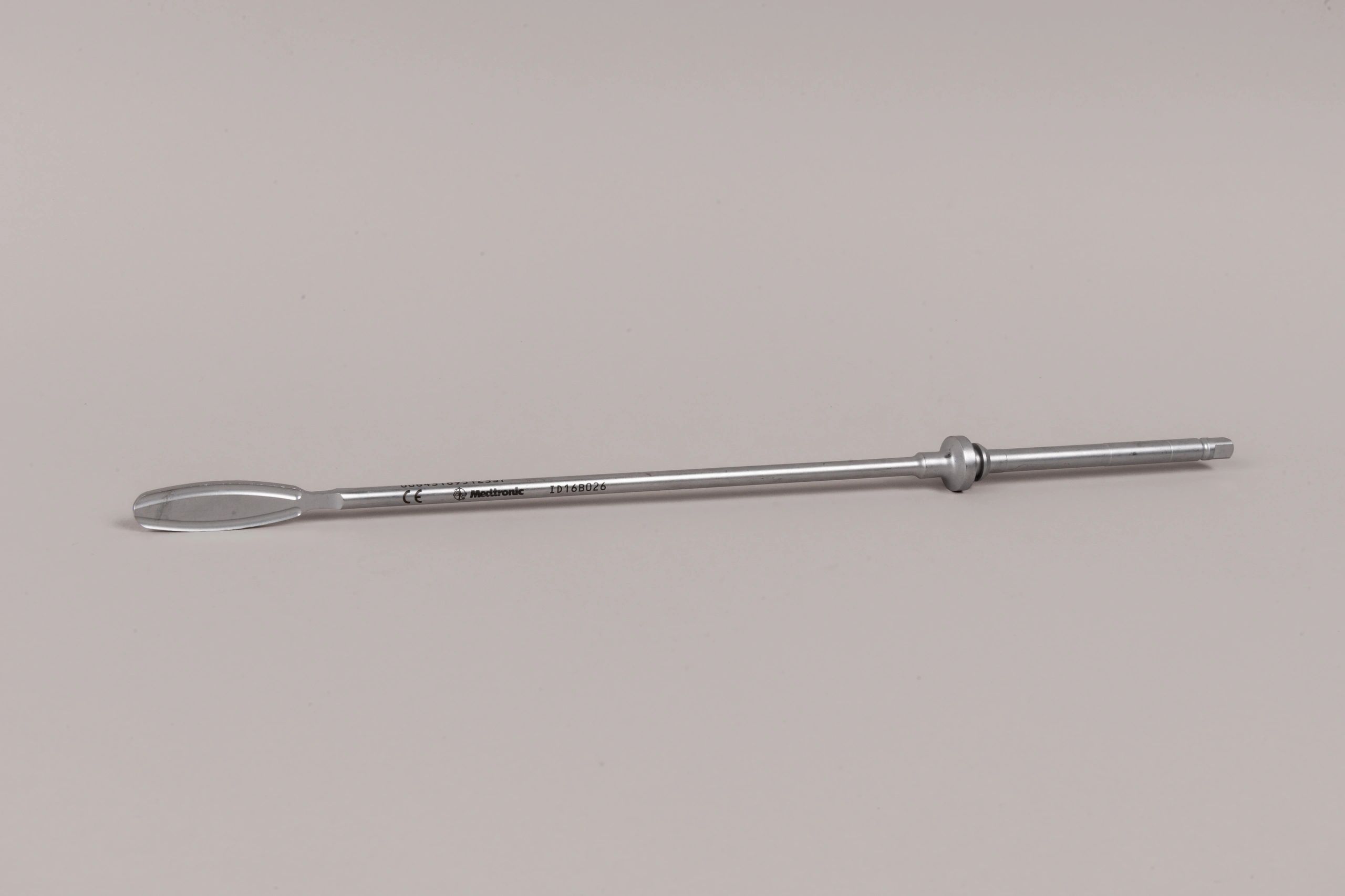 Medtronic Navigated Lateral Disc Prep 14mm Lateral Rotating Shaver NAV2074 - Image 2