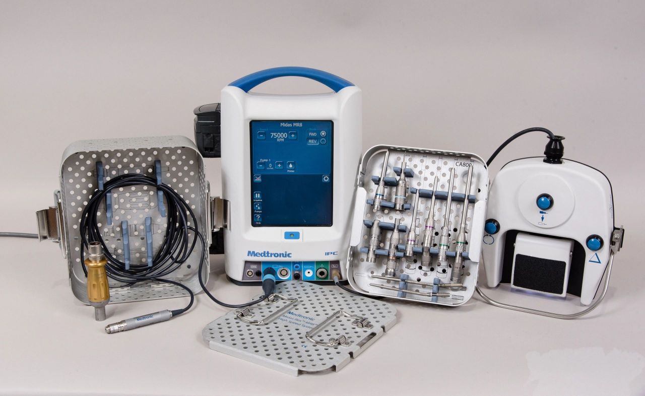 Medtronic MR8 EM800 Electric Drill Set with IPC Console & 11 MR8 Attachments