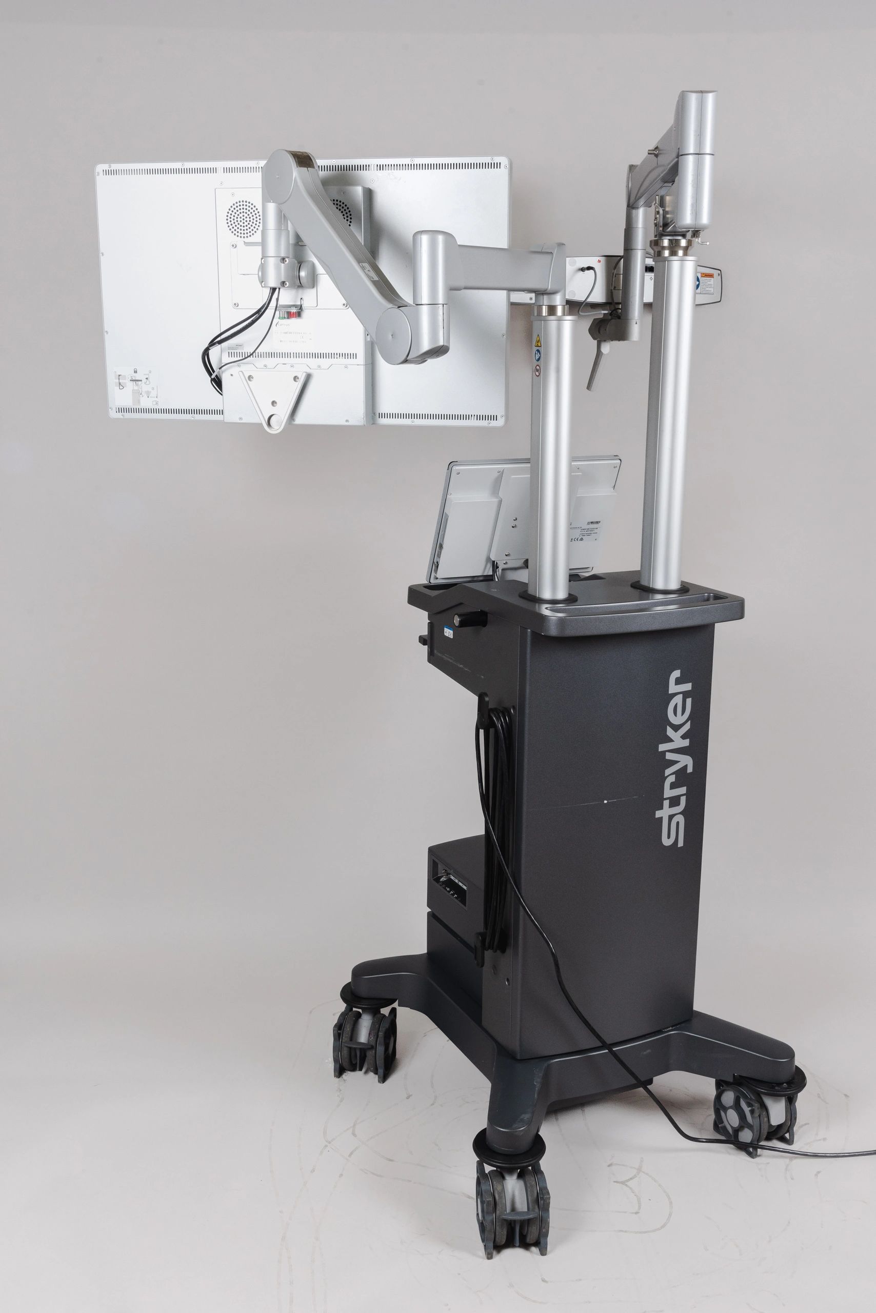 Stryker NAV3i Navigation System with CranialMap 3.0 Software & Instrumentation Set - Image 9