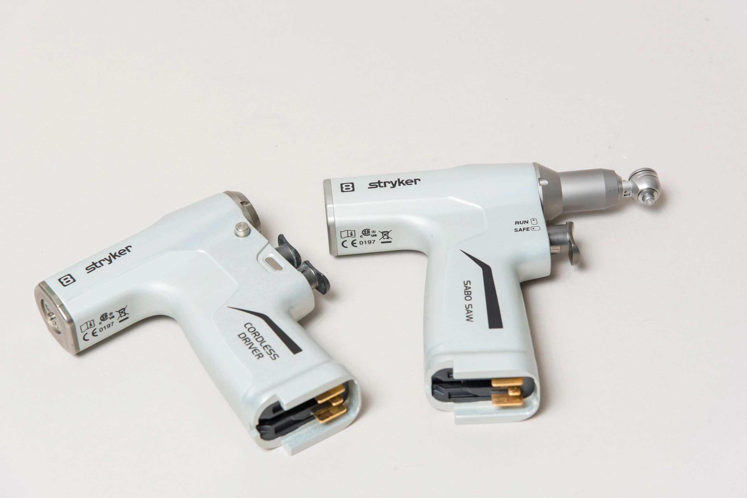 Stryker System 8 Cordless Driver MPN 4505-000-000 and Sabo Saw MPN 4508-000-000 - Image 2
