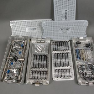 Zimmer Biomet AccuVision MIS Lighted Lumbar Retractor