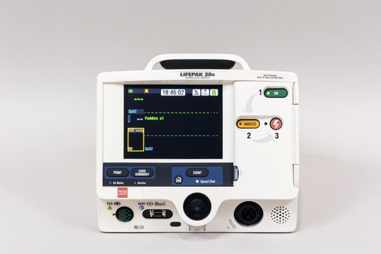 Physio-Control LIFEPAK 20e Defibrillator Monitor With SPO2, ECG, AED Mode, Pacing, & Printer