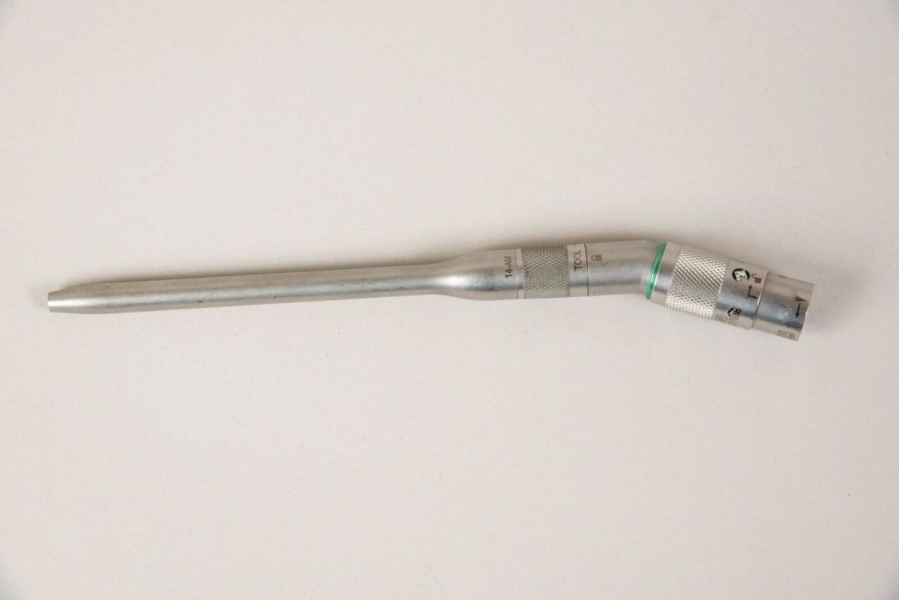 Medtronic AA14DK Double Lock Angled 14cm