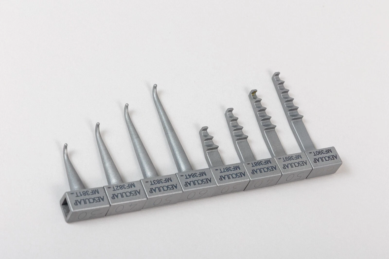 Aesculap McCulloch Titanium Lumbar Retractor - Image 10